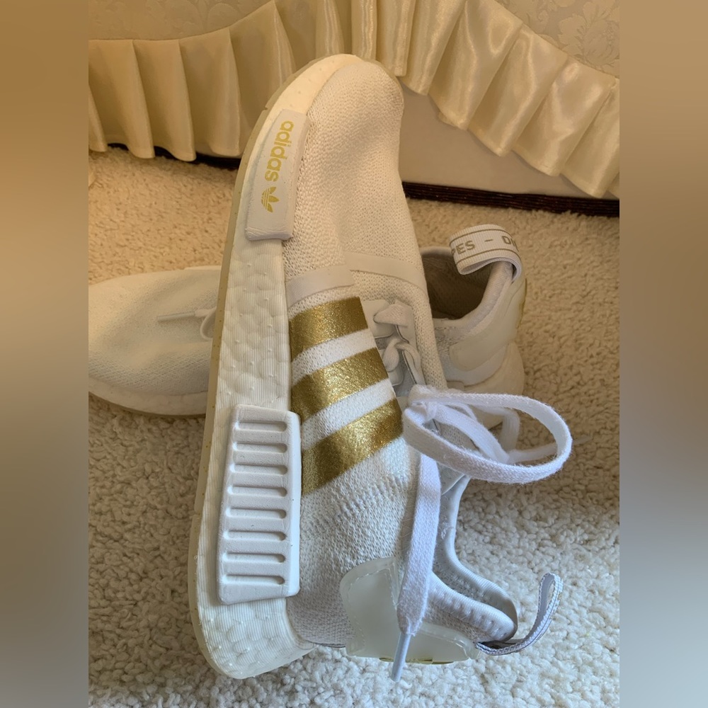 ADIDAS BOOST - Picture 9 of 16